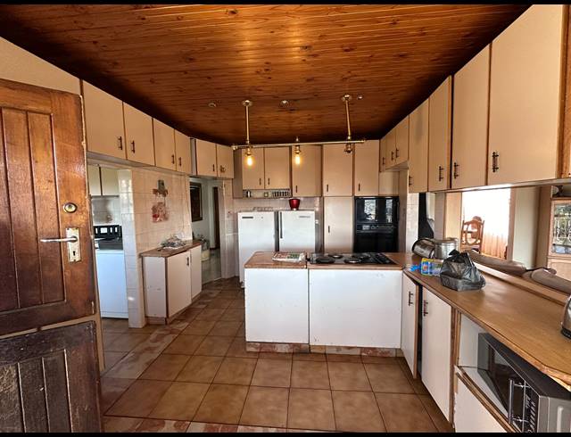 4 BEDROOM HOUSE FOR SALE IN ALLANDALE